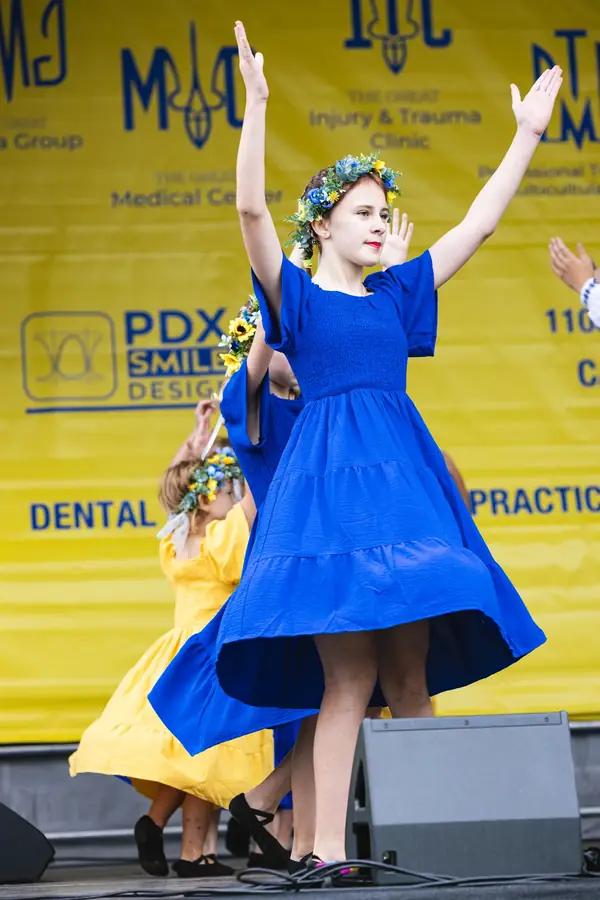 Ukrainian youth dancer in blue at the Multicultural Kids Festival